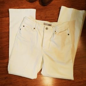 Chicos Size 1 Short, Flare Leg White Jeans